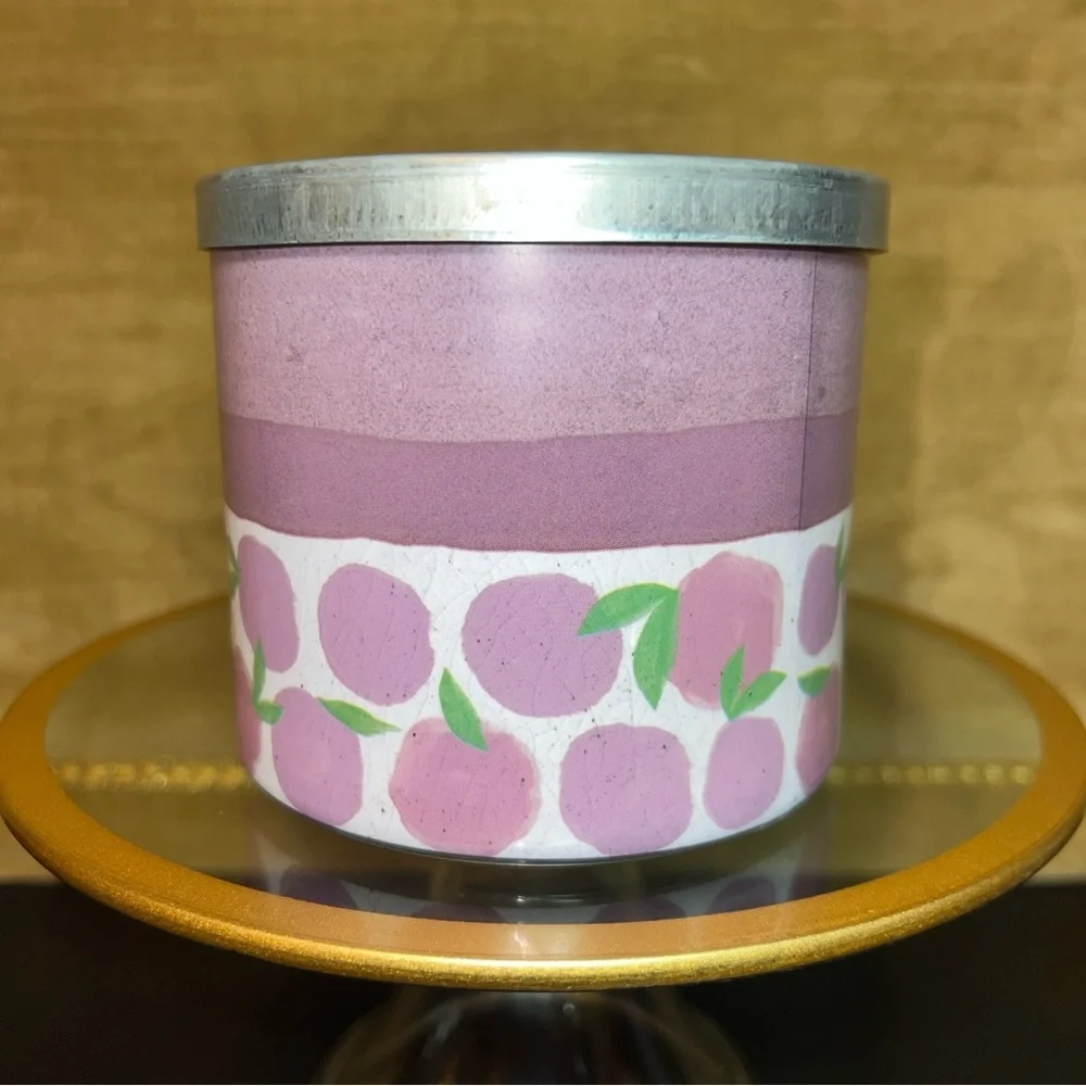 Bath & Body Works Blackberries & Basil Scented Candle Essential Oils 14.5 oz - Picture 2 of 7